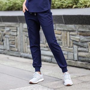 FIGS Zamora Jogger Scrub Pants in Navy — S